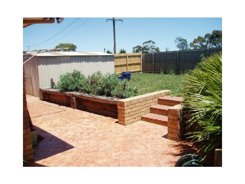 18 Justin Circuit, Hampton Park VIC 3976