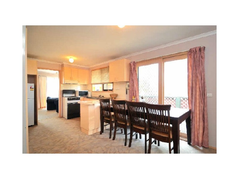 6 Caroline Place, Hampton Park VIC 3976