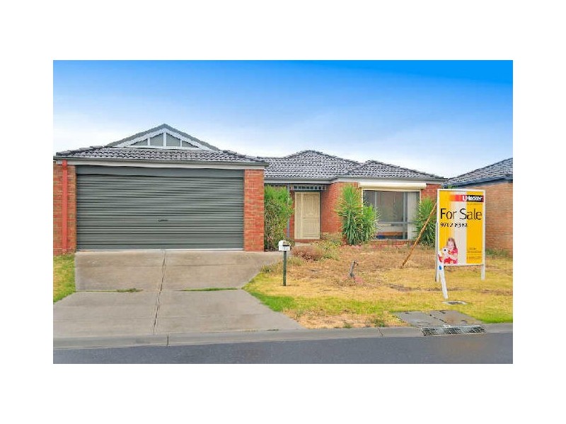 15 Chisholm Crescent, Narre Warren South VIC 3805