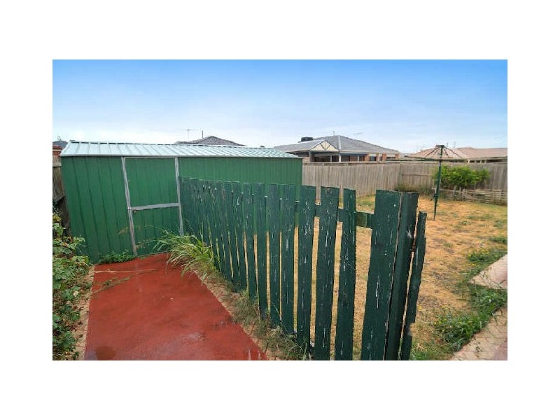 15 Chisholm Crescent, Narre Warren South VIC 3805