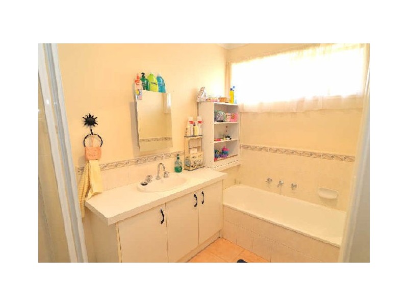 43 The Parkway, Hampton Park VIC 3976