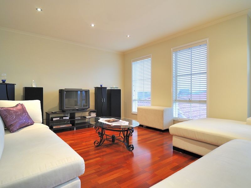 16 Pendulum Place, Berwick VIC 3806