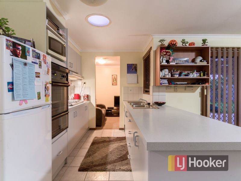 24 General Joshua Drive, Hampton Park VIC 3976