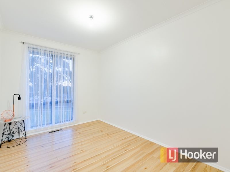 66 Oaktree Drive, Hampton Park VIC 3976