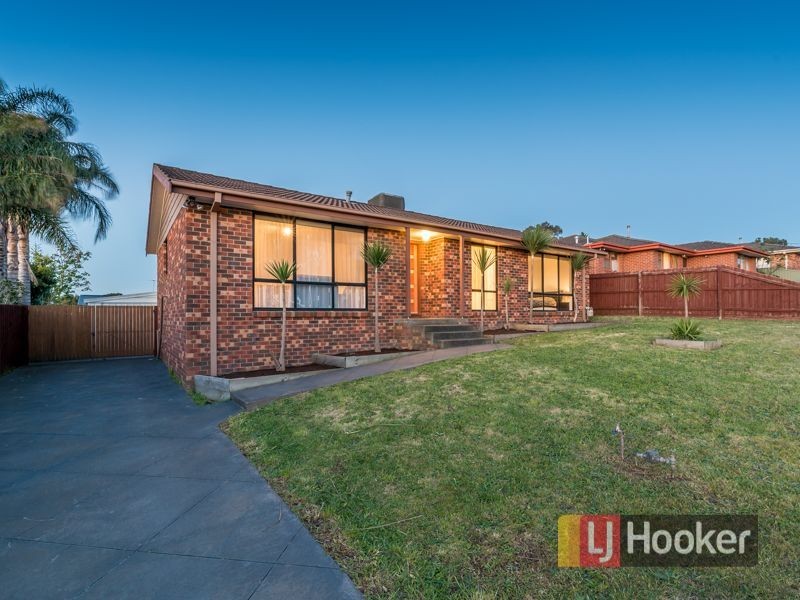 66 Oaktree Drive, Hampton Park VIC 3976