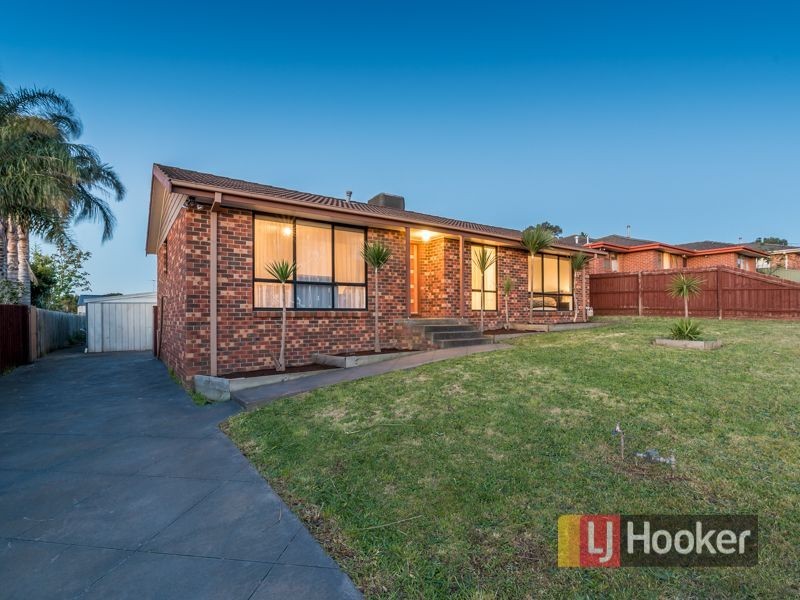 66 Oaktree Drive, Hampton Park VIC 3976