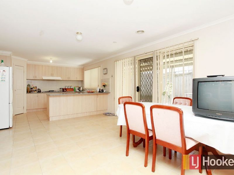 15 Haydn Place, Narre Warren South VIC 3805