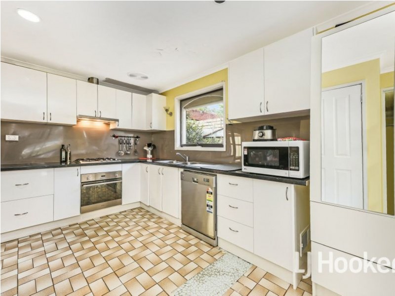 15 Cotham Square, Hampton Park VIC 3976