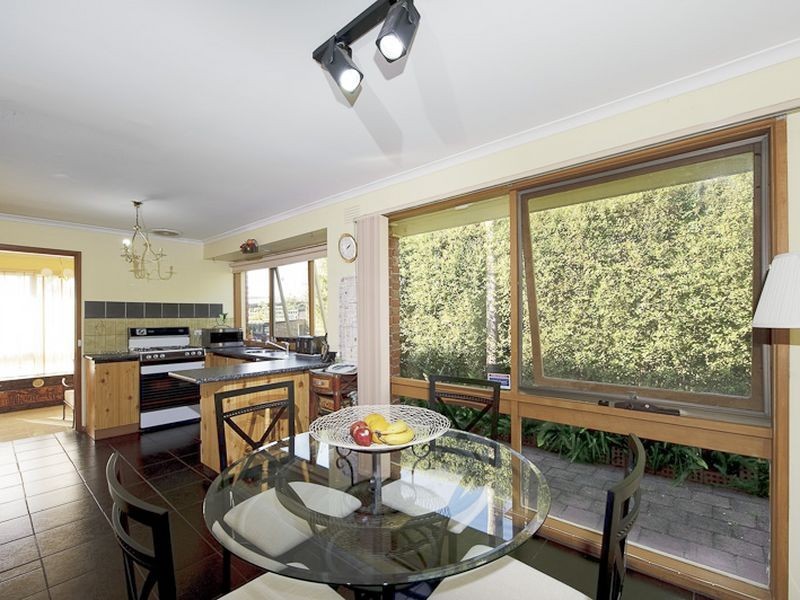 34 Broadwalk Grove, Endeavour Hills VIC 3802