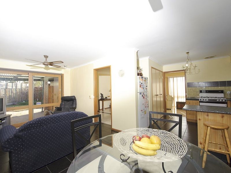 34 Broadwalk Grove, Endeavour Hills VIC 3802