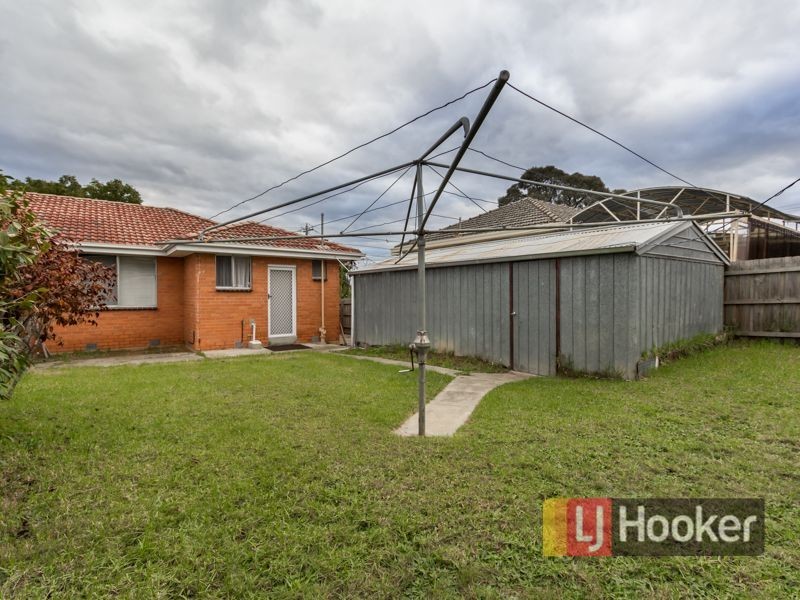 1/4 Philip Road, Hallam VIC 3803