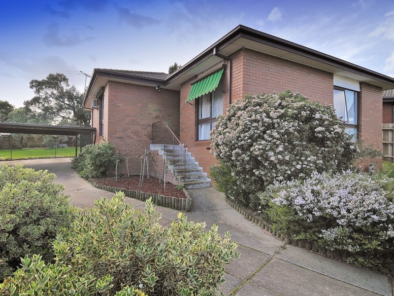13 Barnsbury Close, Hampton Park VIC 3976