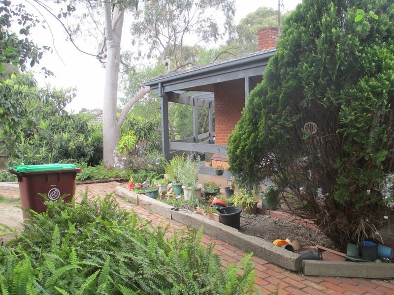 40 William Perry Close, Endeavour Hills VIC 3802