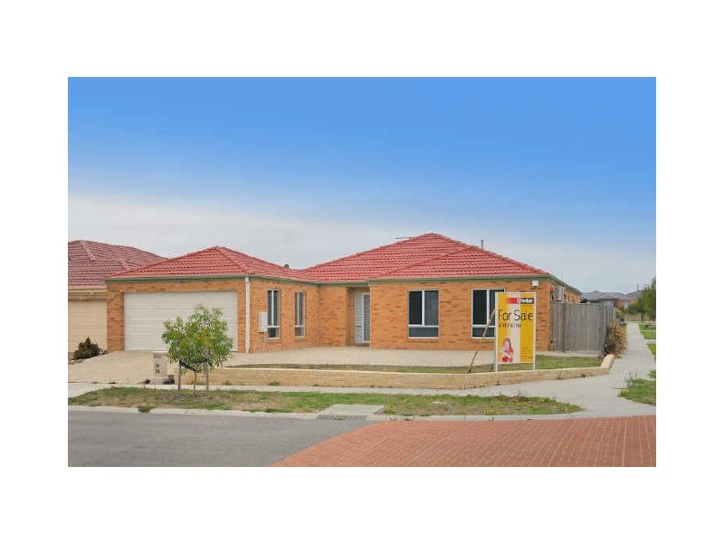 16 Dulwich Lane, Cranbourne North VIC 3977