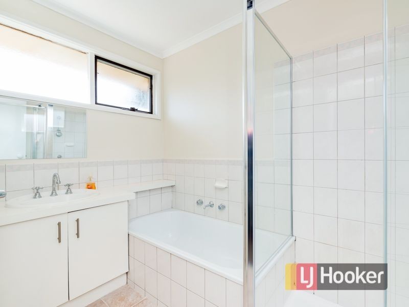 125 Warana Drive, Hampton Park VIC 3976