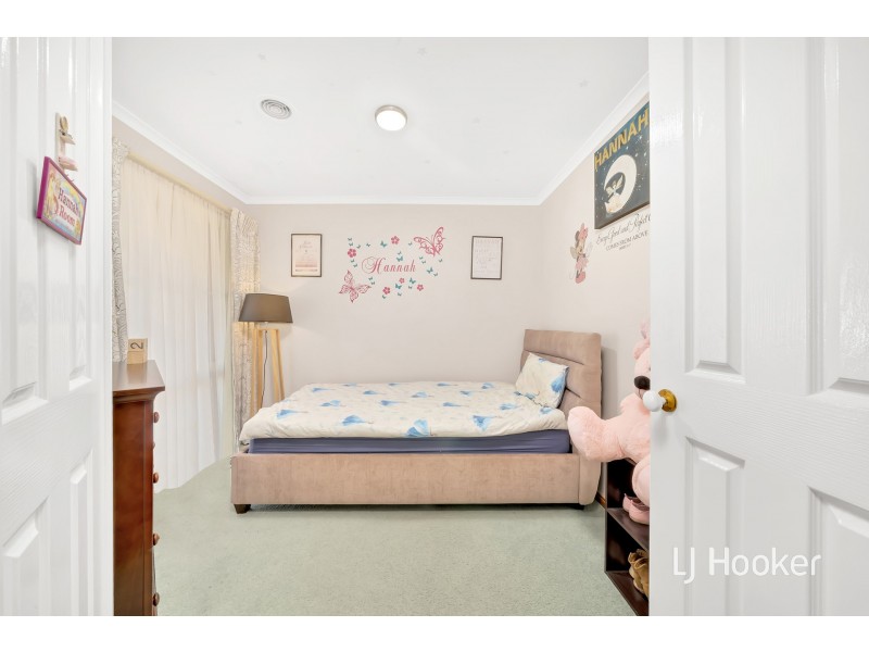 9 Manatoka Crescent, Hampton Park VIC 3976