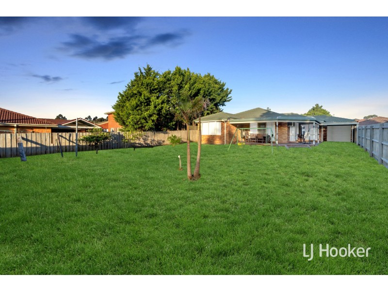 9 Manatoka Crescent, Hampton Park VIC 3976