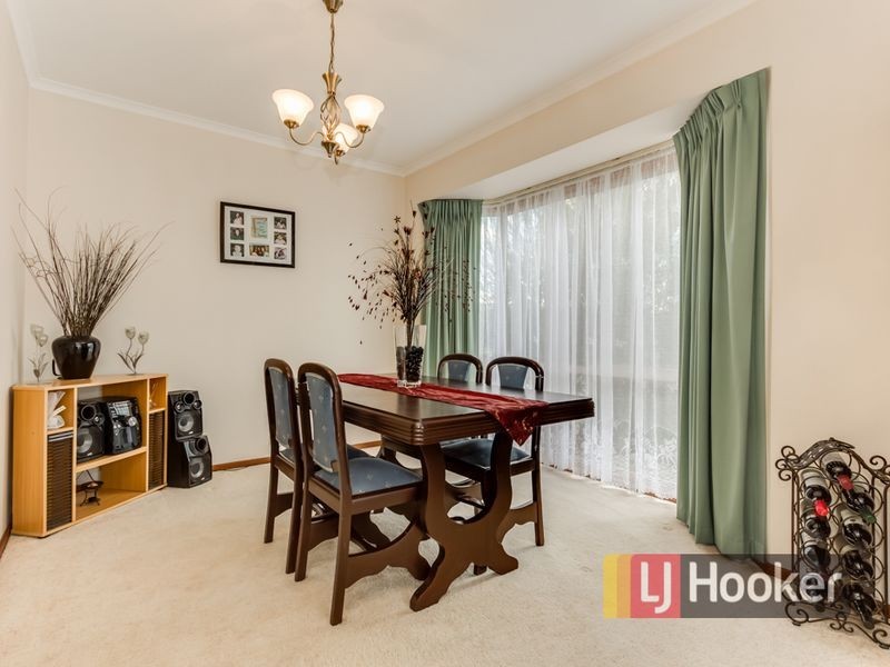 6 Riley Place, Hampton Park VIC 3976