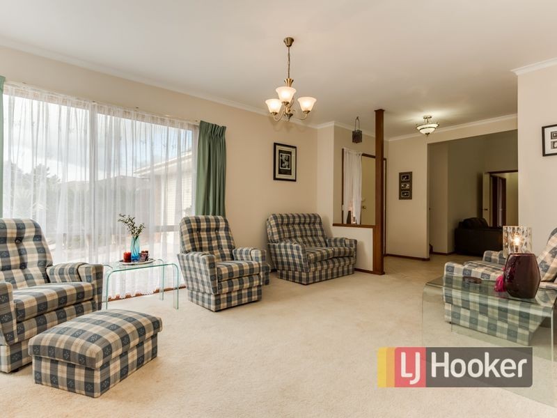 6 Riley Place, Hampton Park VIC 3976