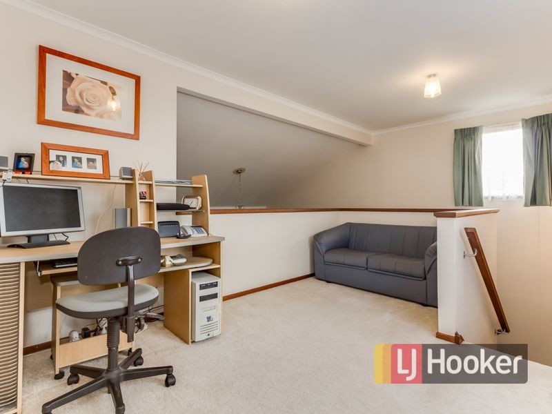 6 Riley Place, Hampton Park VIC 3976