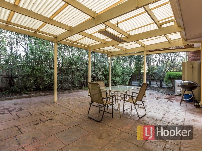 6 Riley Place, Hampton Park VIC 3976