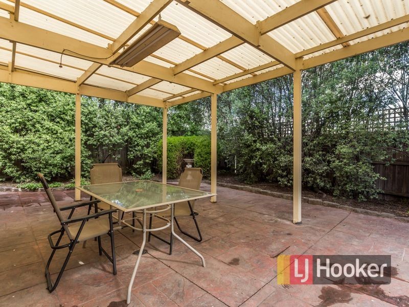 6 Riley Place, Hampton Park VIC 3976