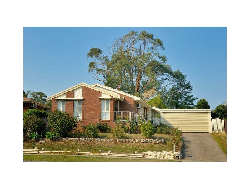 20 Oaktree Drive, Hampton Park VIC 3976