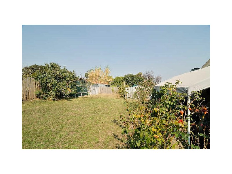 20 Oaktree Drive, Hampton Park VIC 3976