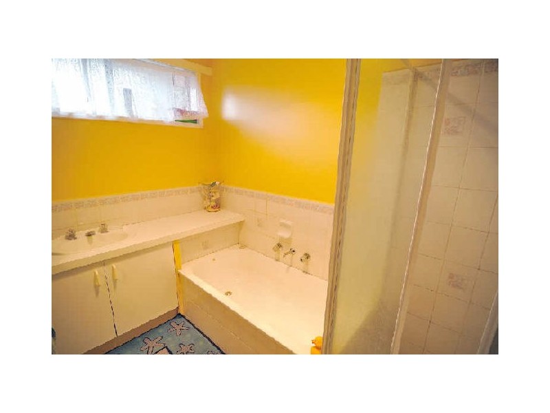 3 Jessica Drive, Hampton Park VIC 3976