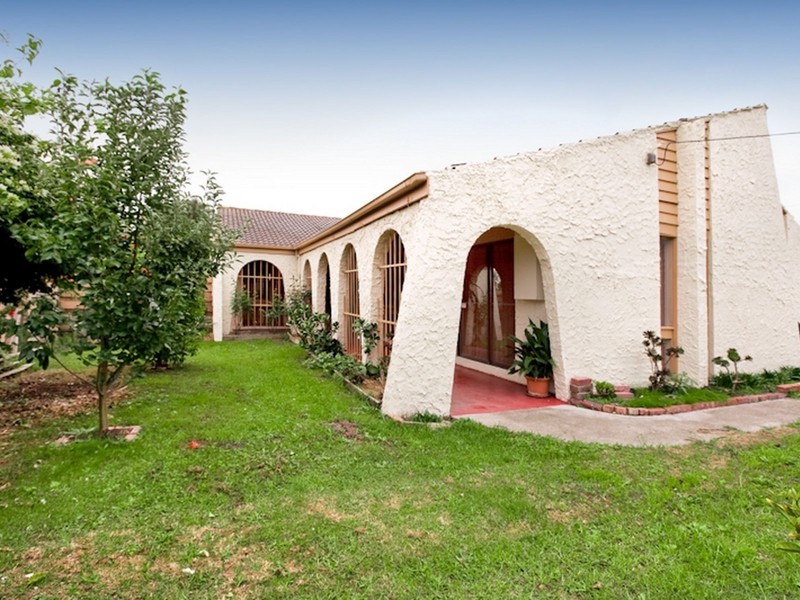 19 Somerville Road, Hampton Park VIC 3976