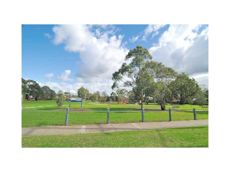 1/16 Regans Road, Hampton Park VIC 3976