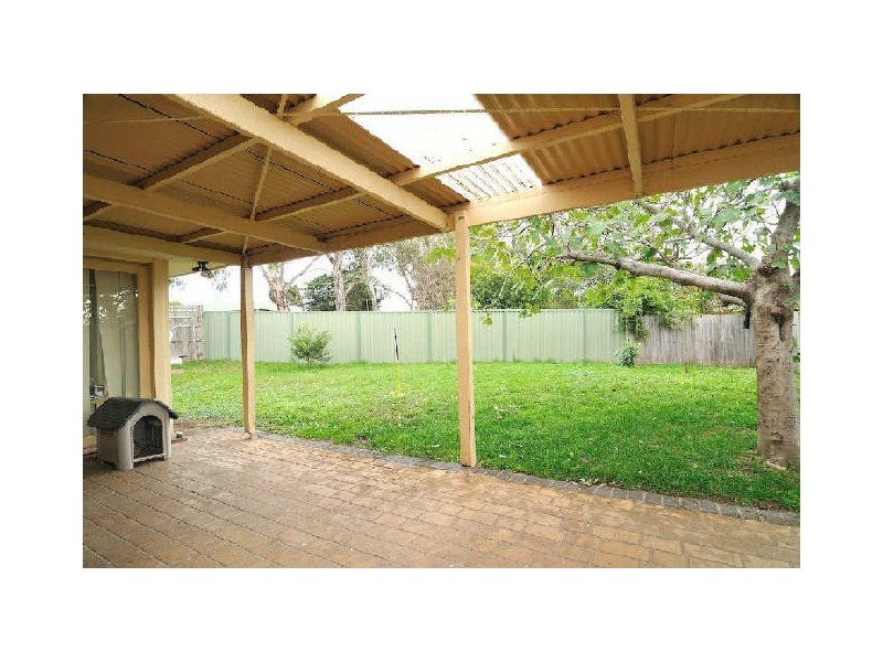 4 Mollisons Hill, Hampton Park VIC 3976