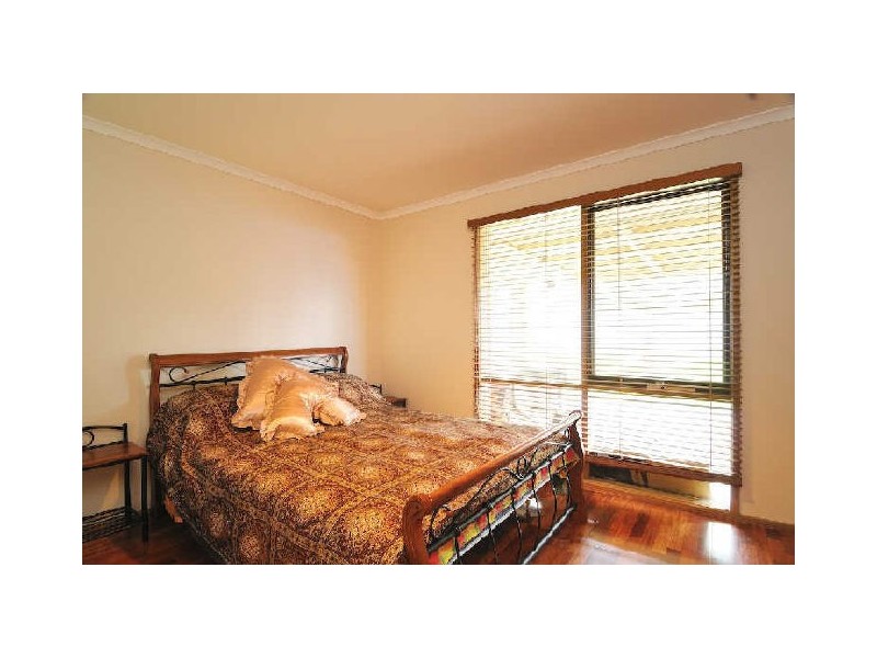 4 Mollisons Hill, Hampton Park VIC 3976