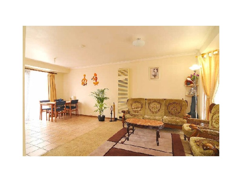 3/8 Duff Street, Cranbourne VIC 3977