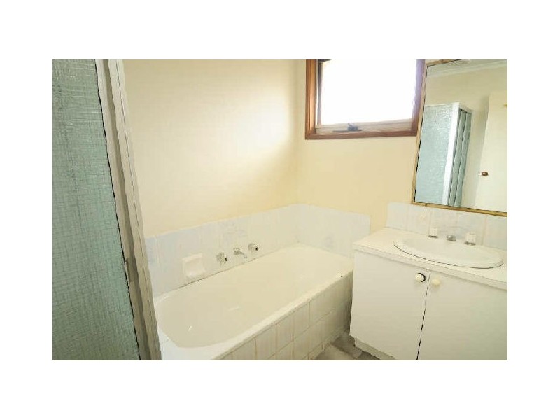 3/8 Duff Street, Cranbourne VIC 3977