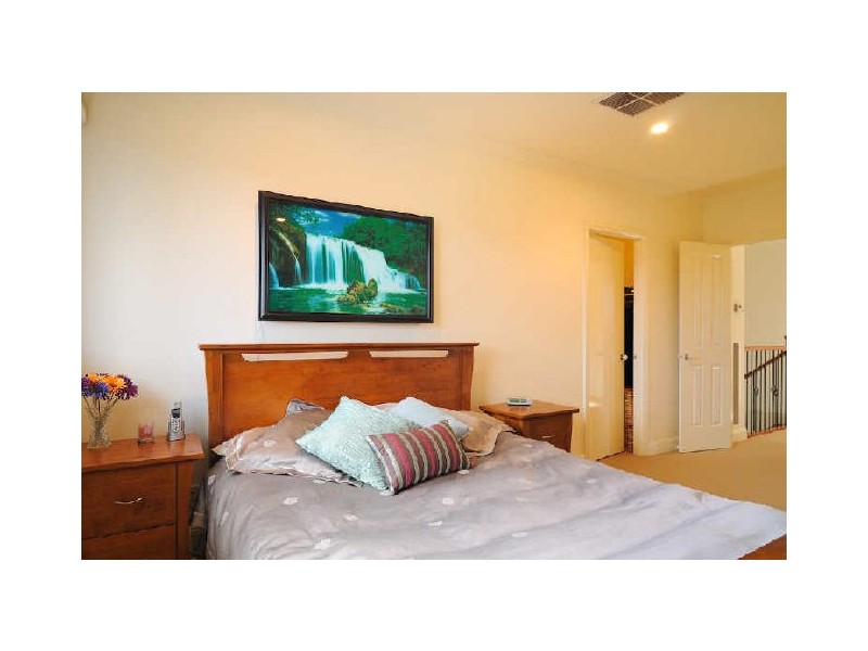 4 Flowering Gum Lane, Sandhurst VIC 3977