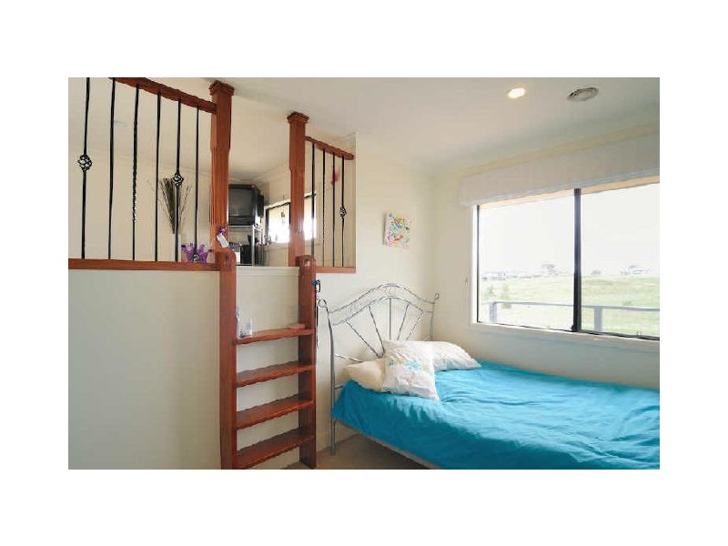 4 Flowering Gum Lane, Sandhurst VIC 3977