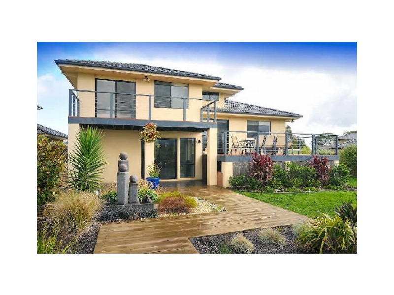 4 Flowering Gum Lane, Sandhurst VIC 3977