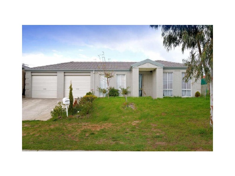 12 Farskiene Place, Hampton Park VIC 3976