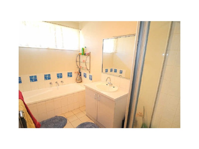 108 Oaktree Drive, Hampton Park VIC 3976