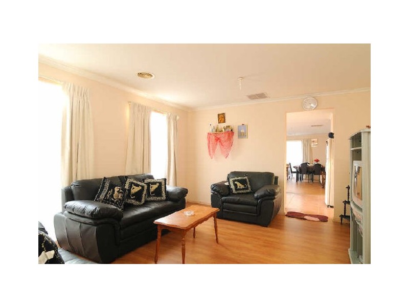 10 Aquamarine Court, Hampton Park VIC 3976