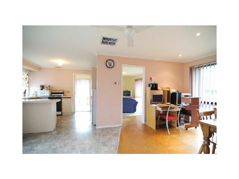 11 Keller Court, Hampton Park VIC 3976