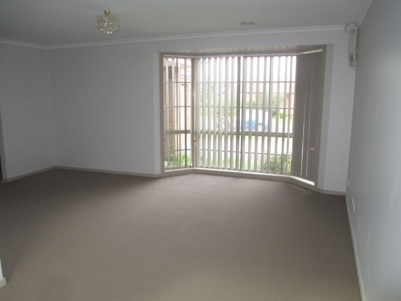 16 Pauline Court, Hallam VIC 3803