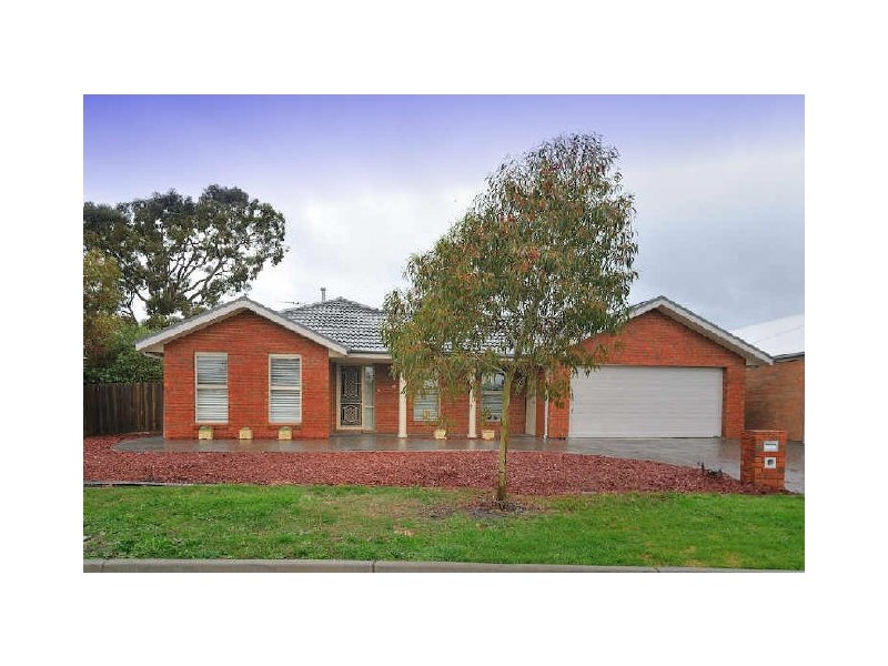 25 Ratcliffe Way, Lynbrook VIC 3975