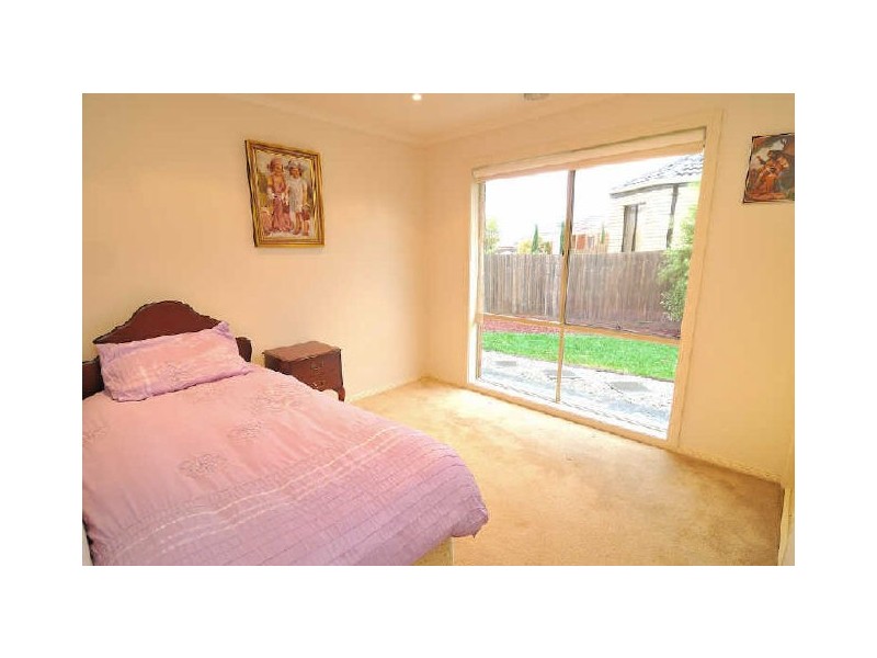 25 Ratcliffe Way, Lynbrook VIC 3975