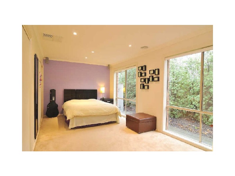 25 Ratcliffe Way, Lynbrook VIC 3975