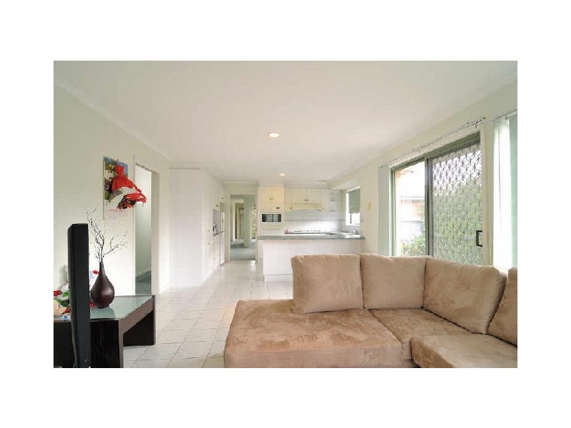 24 Cumberland Chase, Hampton Park VIC 3976