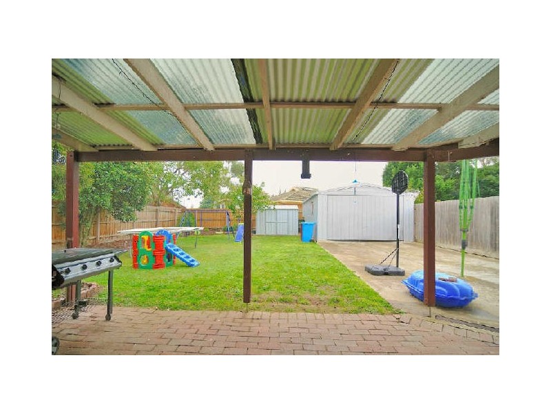 7 Valma Avenue, Cranbourne VIC 3977