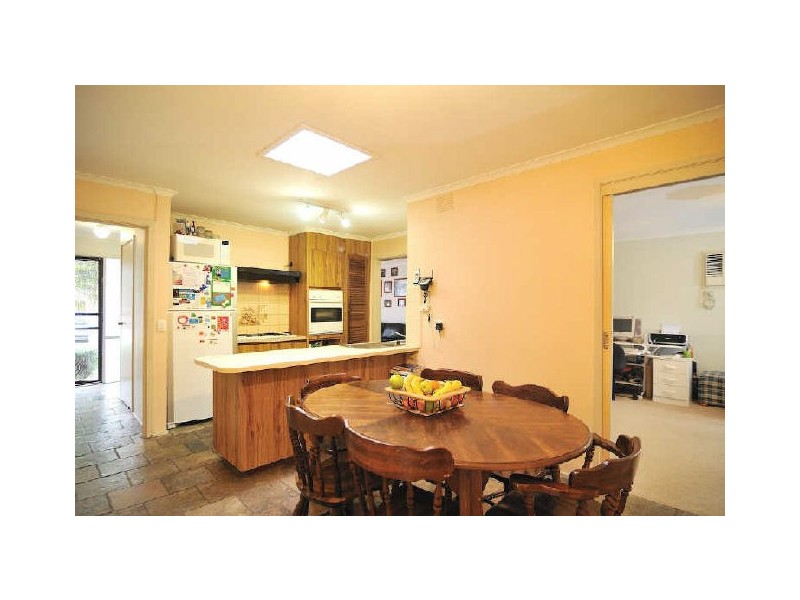 7 Valma Avenue, Cranbourne VIC 3977