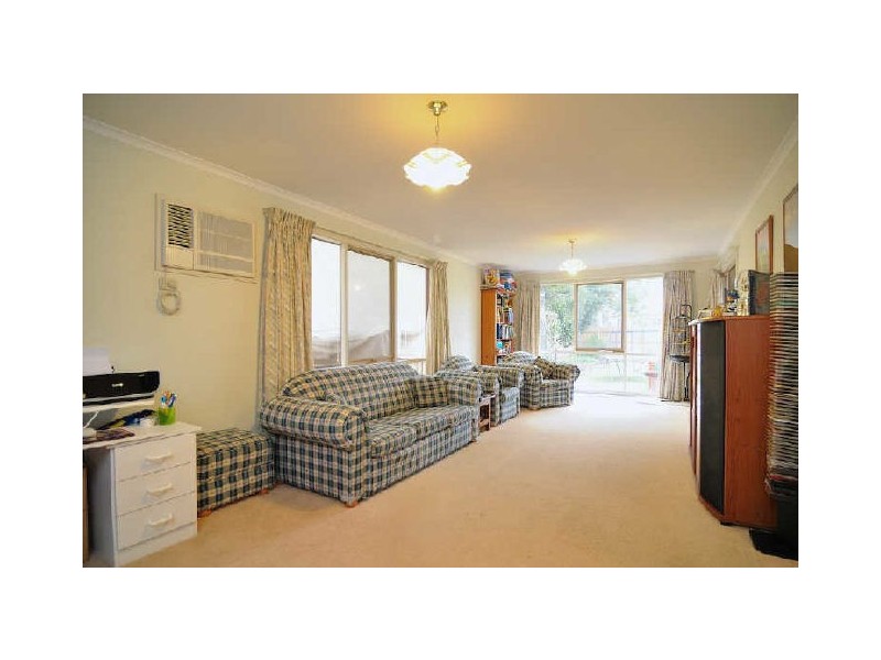 7 Valma Avenue, Cranbourne VIC 3977
